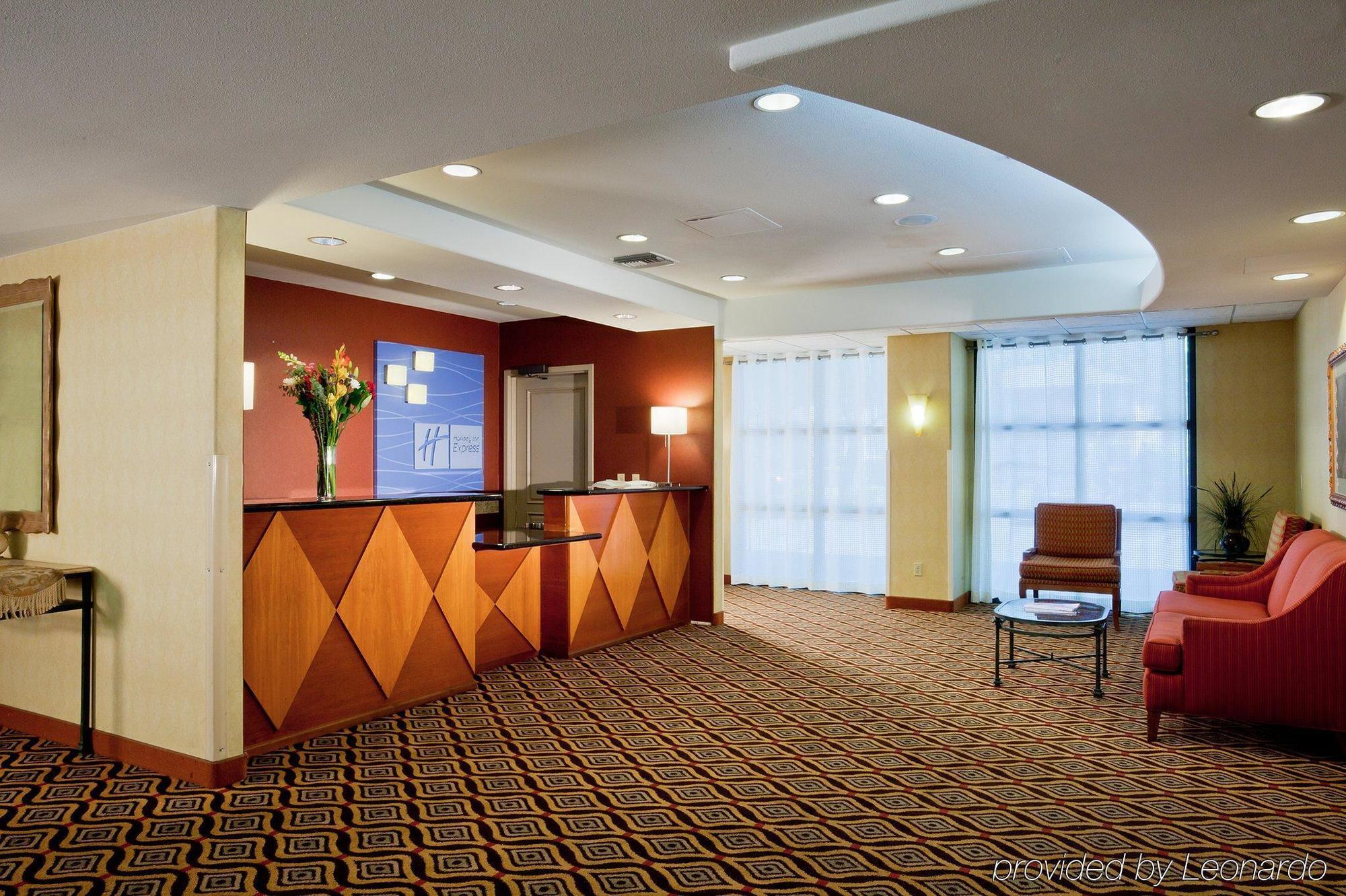 Holiday Inn Express Sacramento Convention Center, An Ihg Hotel Interior photo